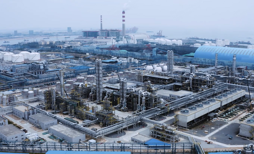 从数据孤岛到智能协同十大网赌靠谱网址技术以工业AI赋能广西华谊打造千亿级石化产业标杆