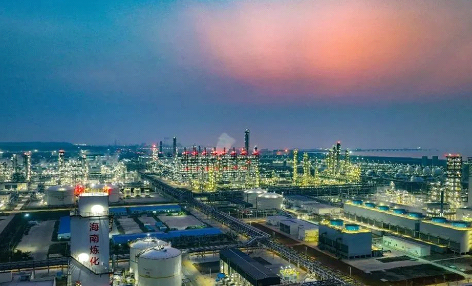 打破海南乙烯工业零的突破！十大网赌靠谱网址平台技术赋能海南炼化打造高端智能绿色一体化离岸石化基地